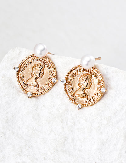 Vintage gold queen cameo zirconia pearl stud earrings