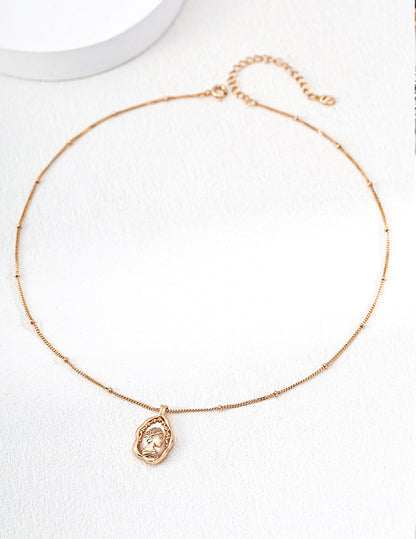 Gold vintage queen cameo pendant necklace with natural mother of pearl shell
