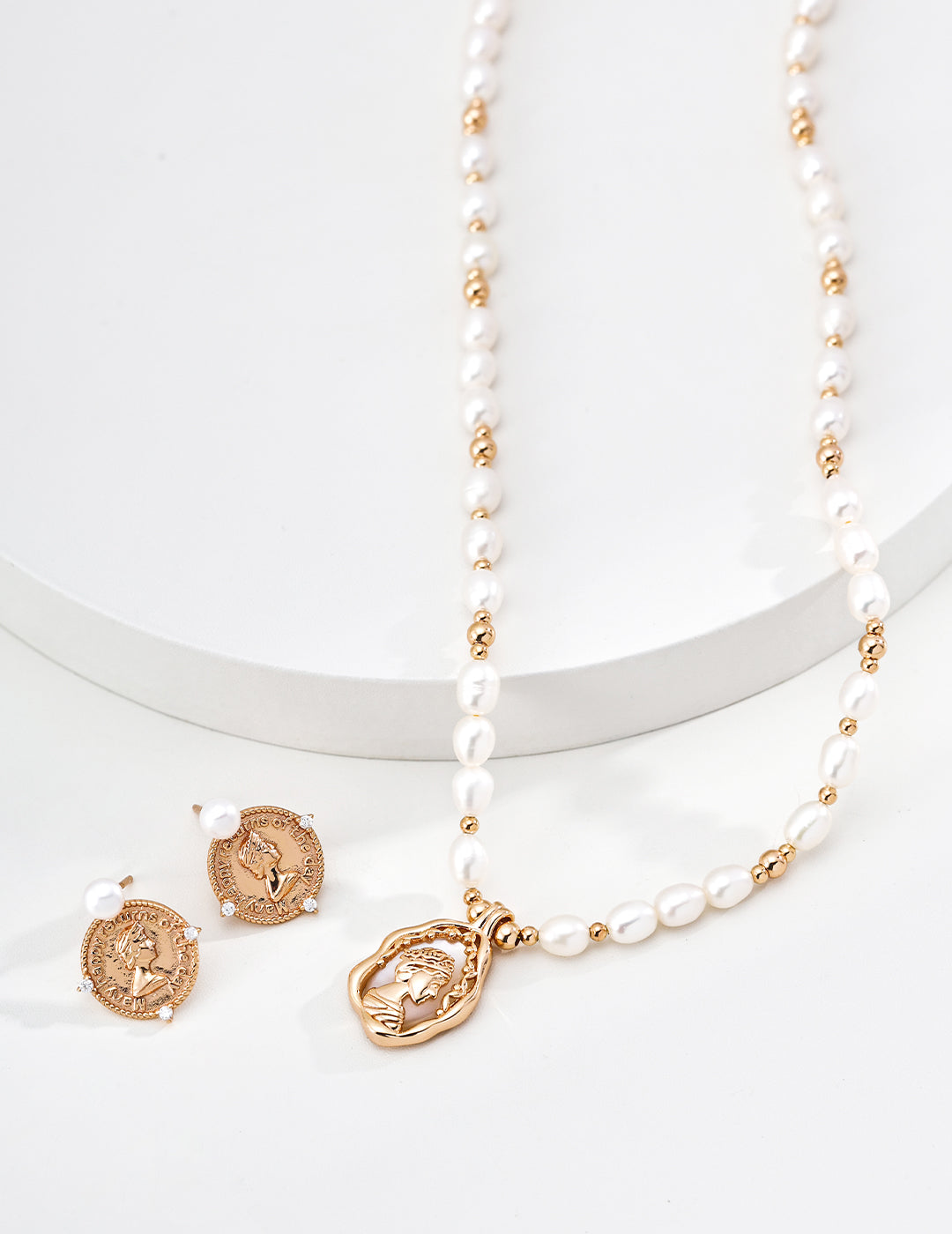 Dare To Sparkle - Vintage gold queen cameo necklace with natural pearls and matching zirconia pearl stud earrings set