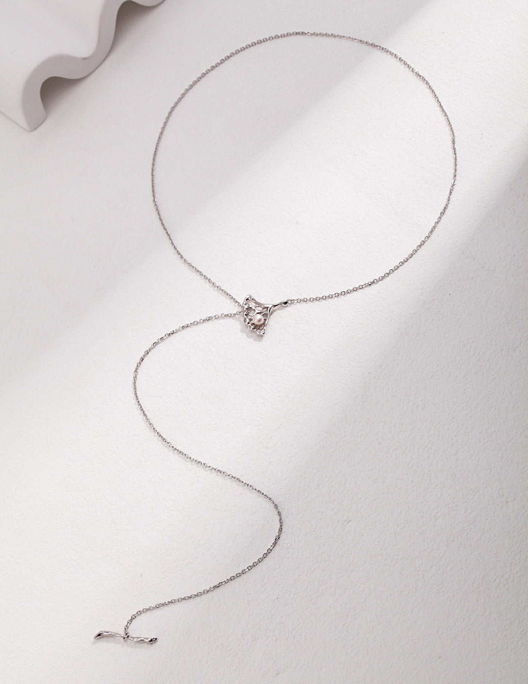 The "Ginkgo Grace" Necklace - Pearl & Sculpted Ginkgo Leaf in S925 Silver