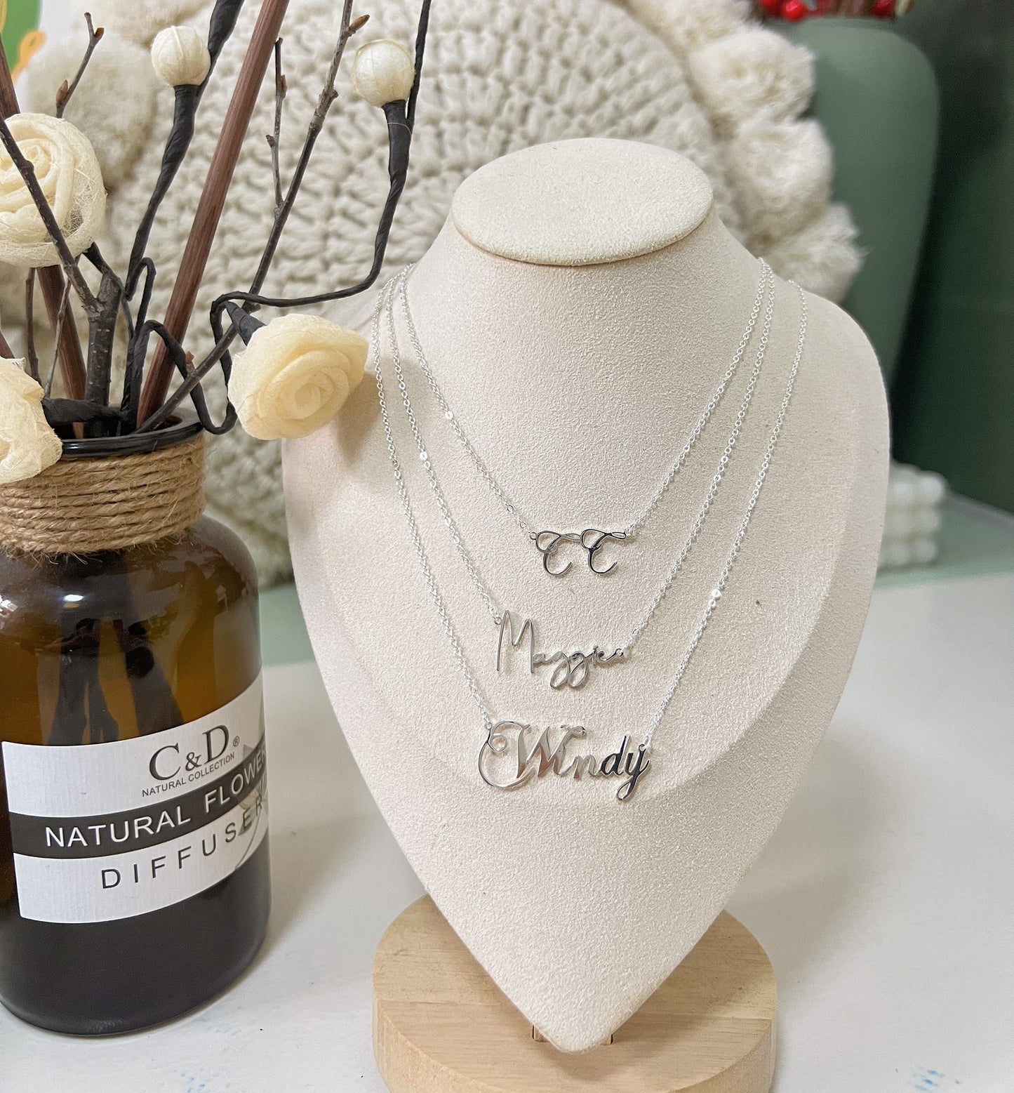 The "Signature Aura" Necklace - Custom Nameplate in S925 Silver | Your Name, Your Story, Your Own Radiant Spark